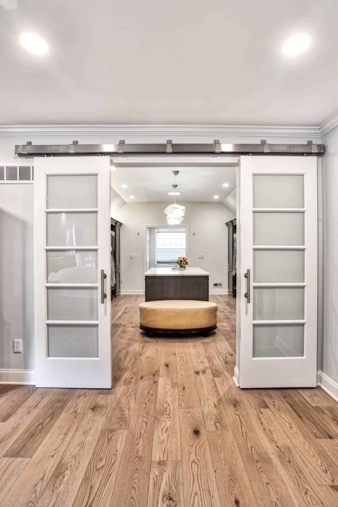 21 Bedroom Closet Door Ideas and Designs for 2022 [Innovative & Unique]