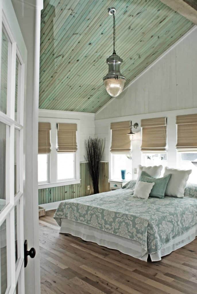 bedroom wainscoting