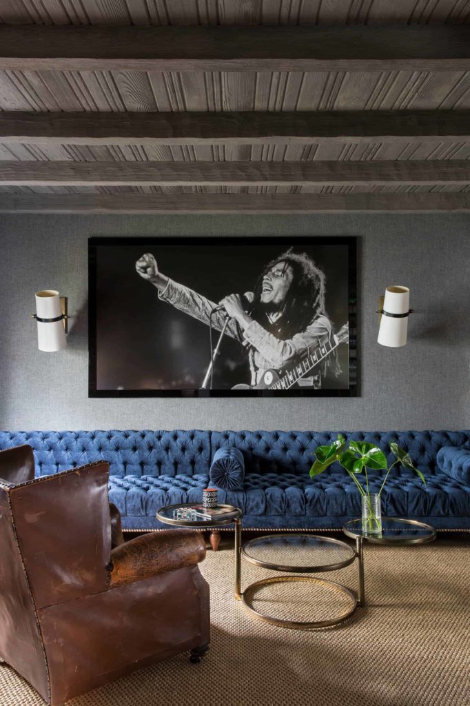 Use Grey To Accentuate Other Aspects Of The Living Room 