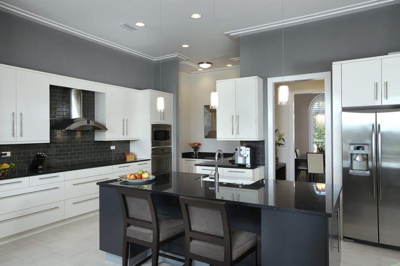 What Color To Paint Kitchen Cabinets With Grey Walls Decor Snob - What Color Walls Go With Charcoal Gray Cabinets