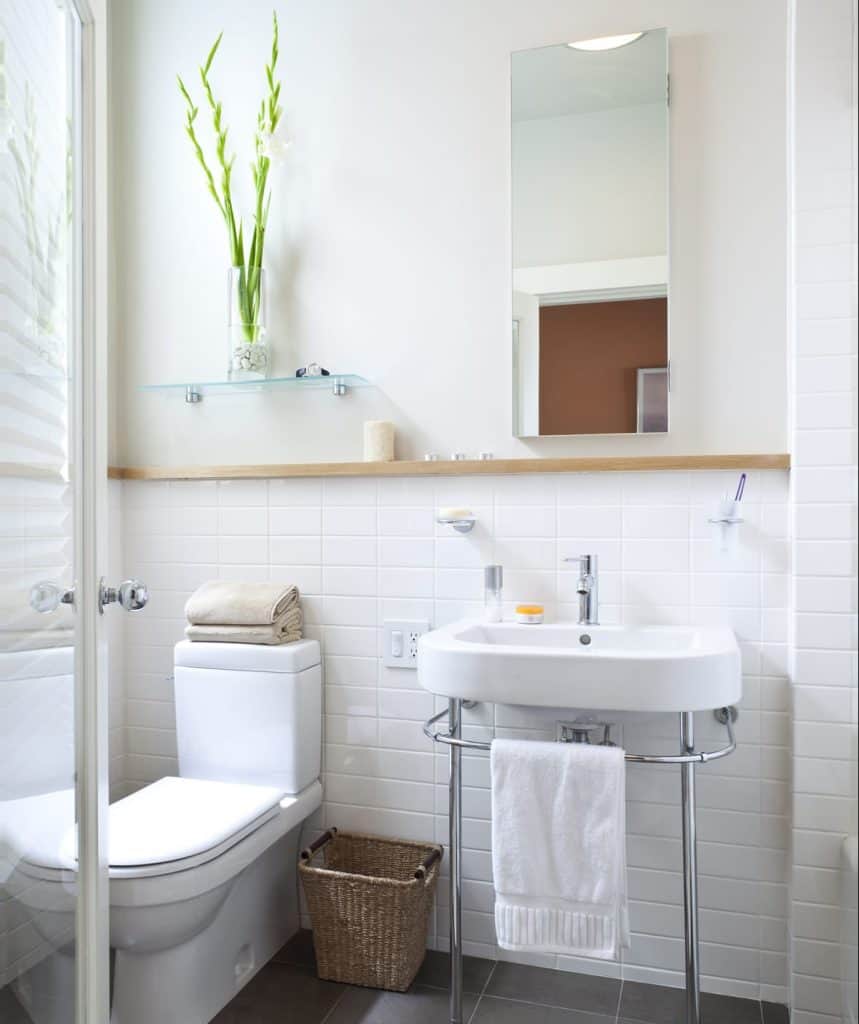 Hyper-minimalism Bathroom Shelving Ideas