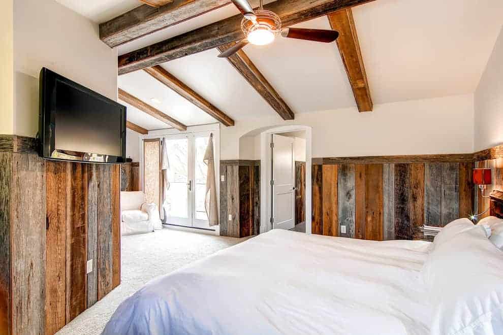 dark rustic Reclaimed Board wainscoting ideas