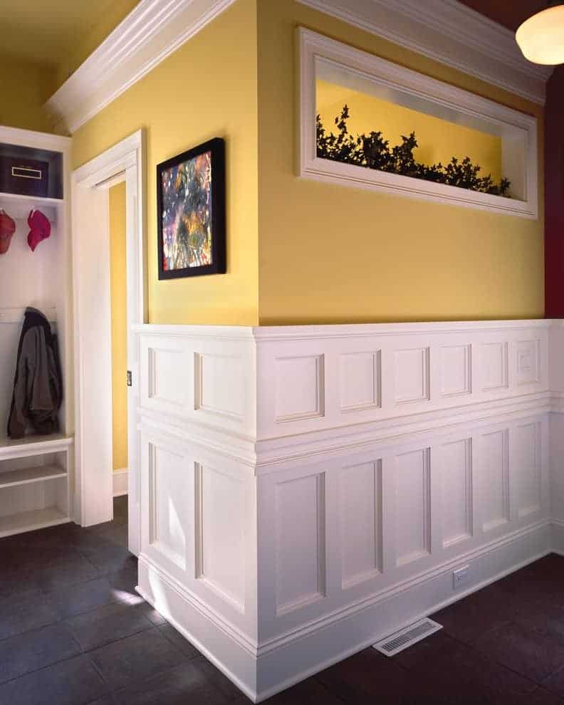 crown molding wainscoting