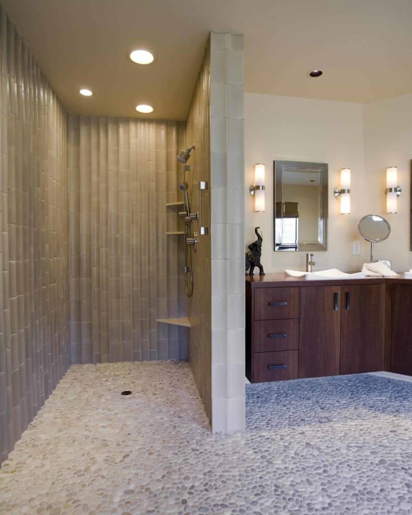 Transitional Pebble shower without glass