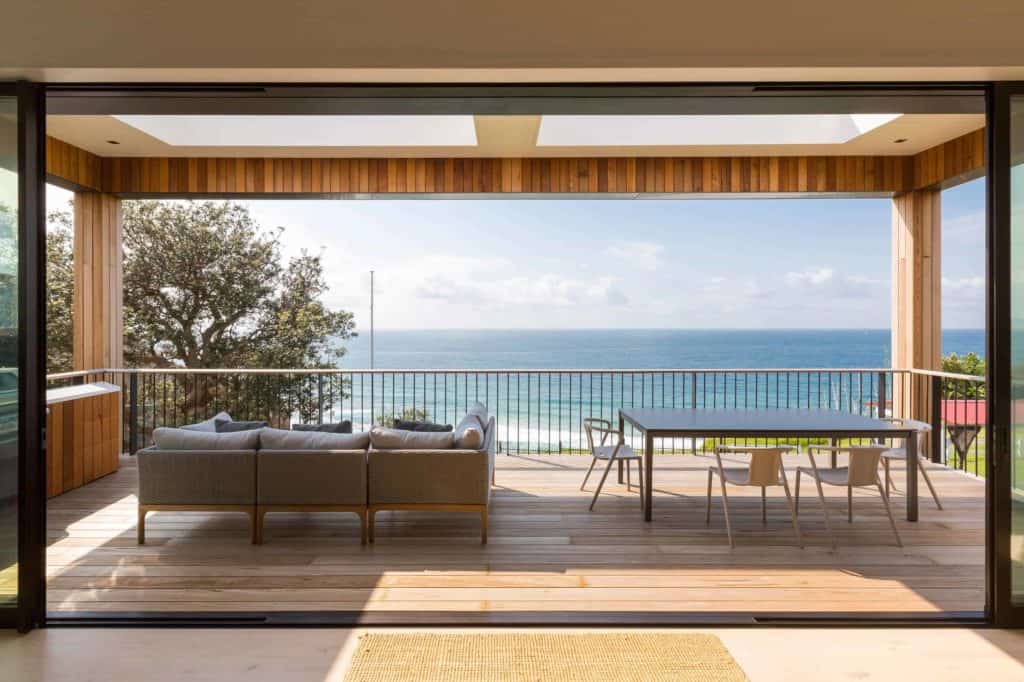 Minimalistic Vertical Pole Railing Design