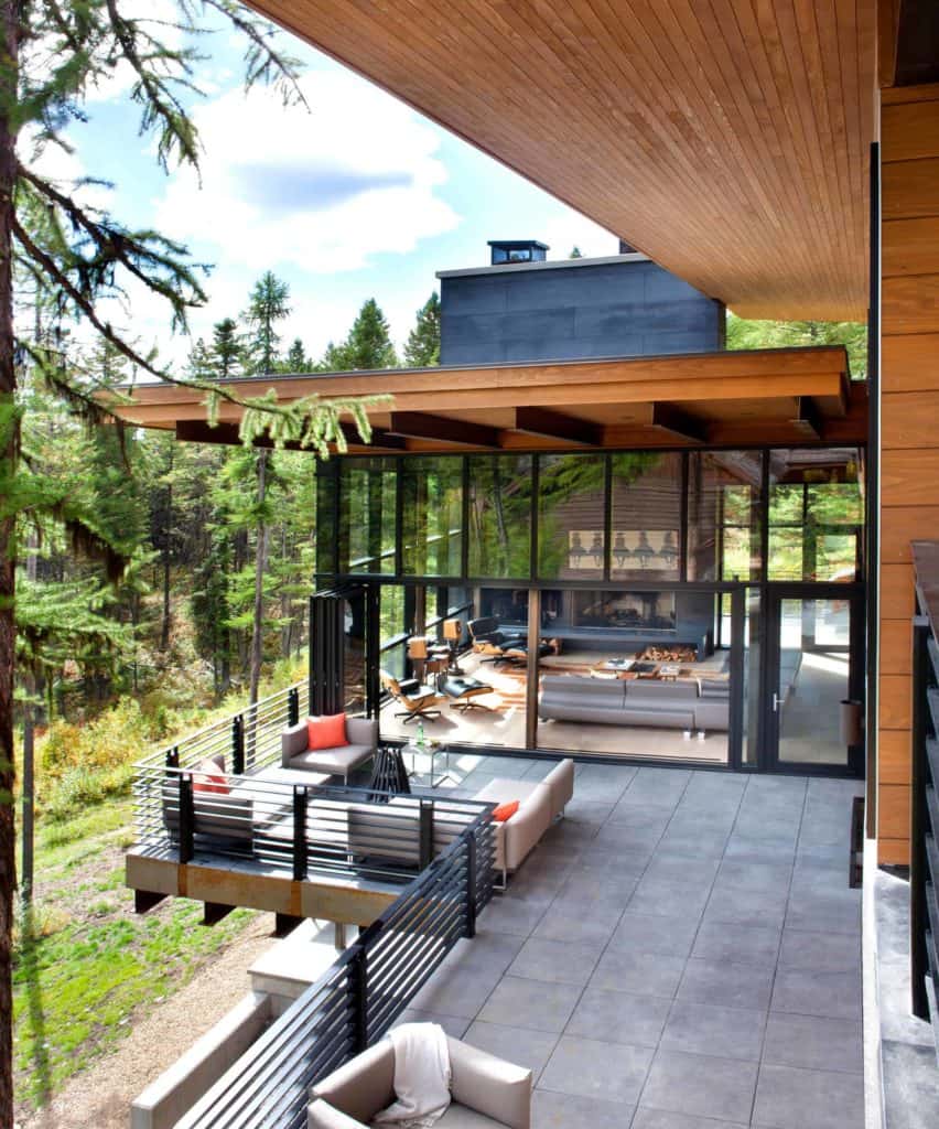 No-Fuss Modern Metal Deck Railing