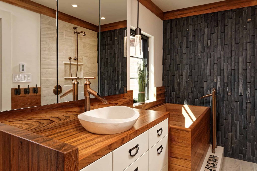 small zen master japanese bathtub idea in Miami