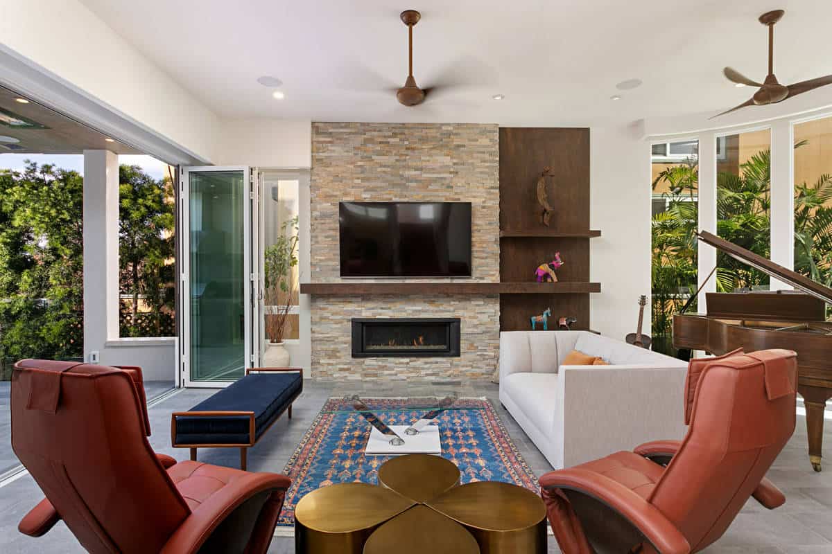 30 Modern Living Rooms with Fireplace and TV Together - Decor Snob