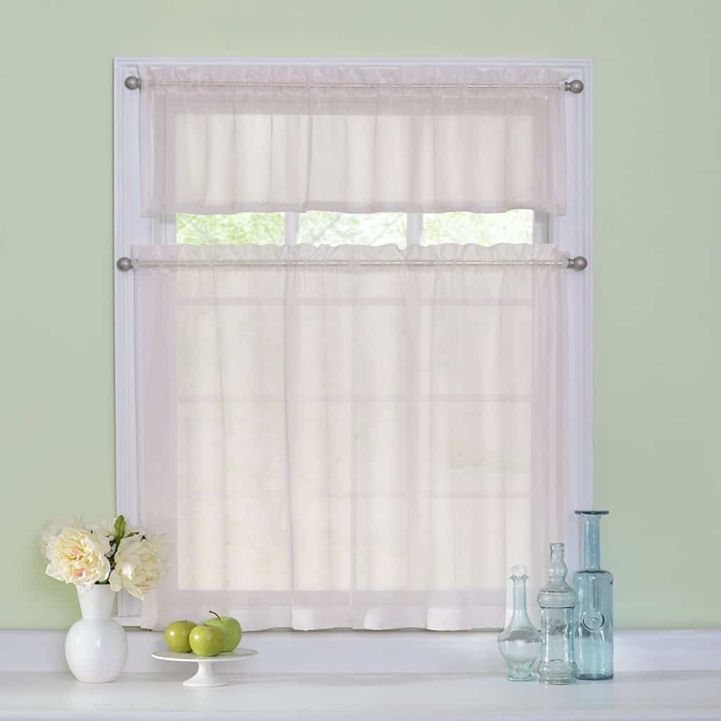 28 Styles Of Bathroom Window Curtains, What Kind Of Curtain For Bathroom Window