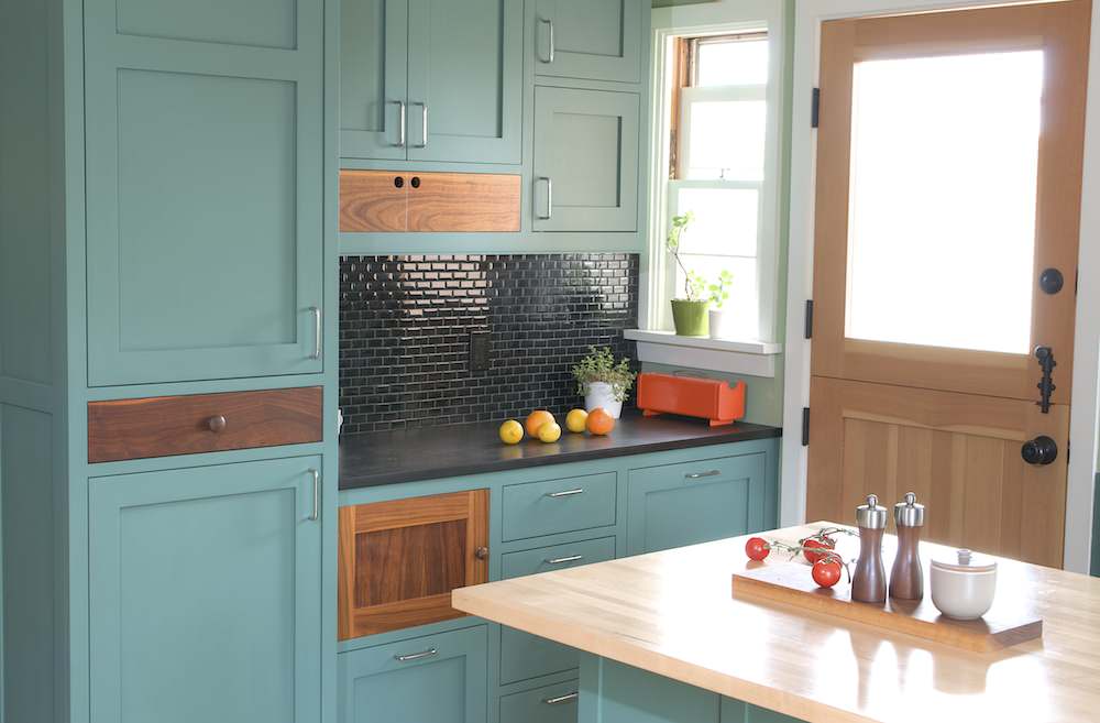 It Worth To Reface Kitchen Cabinets, Is It Worth Replacing Kitchen Cabinet Doors