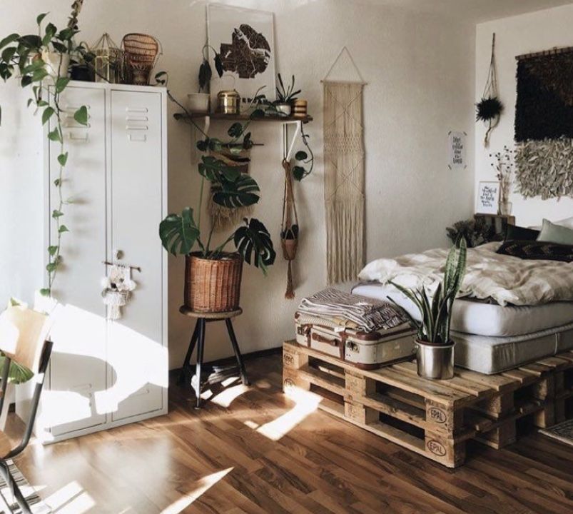 Featured image of post Cute Aesthetic Pictures For Your Room : 14 items under ₹1000 to give your bedroom an aesthetic makeover.