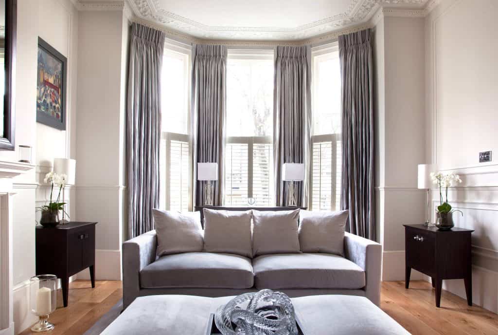 Living Room With Bay Window Curtains