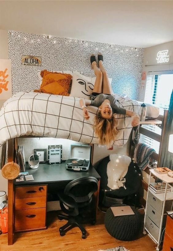 Bedroom with dalmation print wallpaper aesthetic 20+ Aesthetic Bedrooms