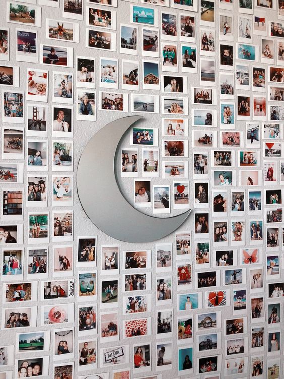 Bedroom with moon wall 20+ Aesthetic Bedrooms