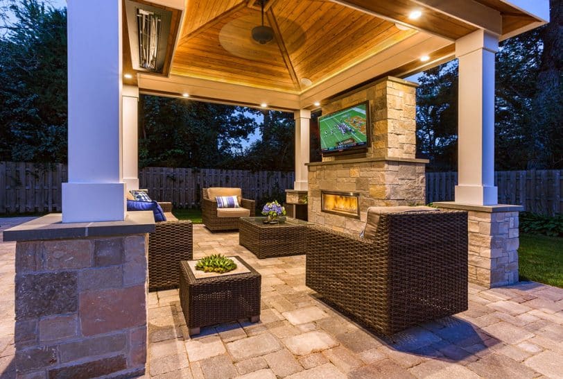 Outdoor Television in Mounted