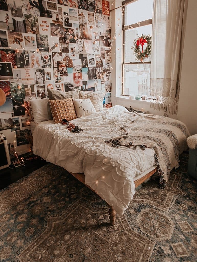 21 Aesthetic Bedroom Ideas - Best Aesthetic Bedroom Decor Photos